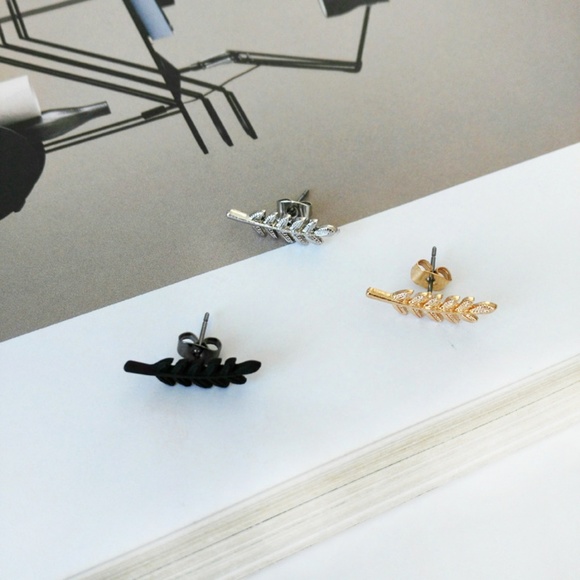 Last Pair⚡️leaves stud earrings - Picture 7 of 7